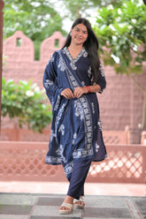 Arihantam Navy Bloom 3-Piece Cotton Kurti Set